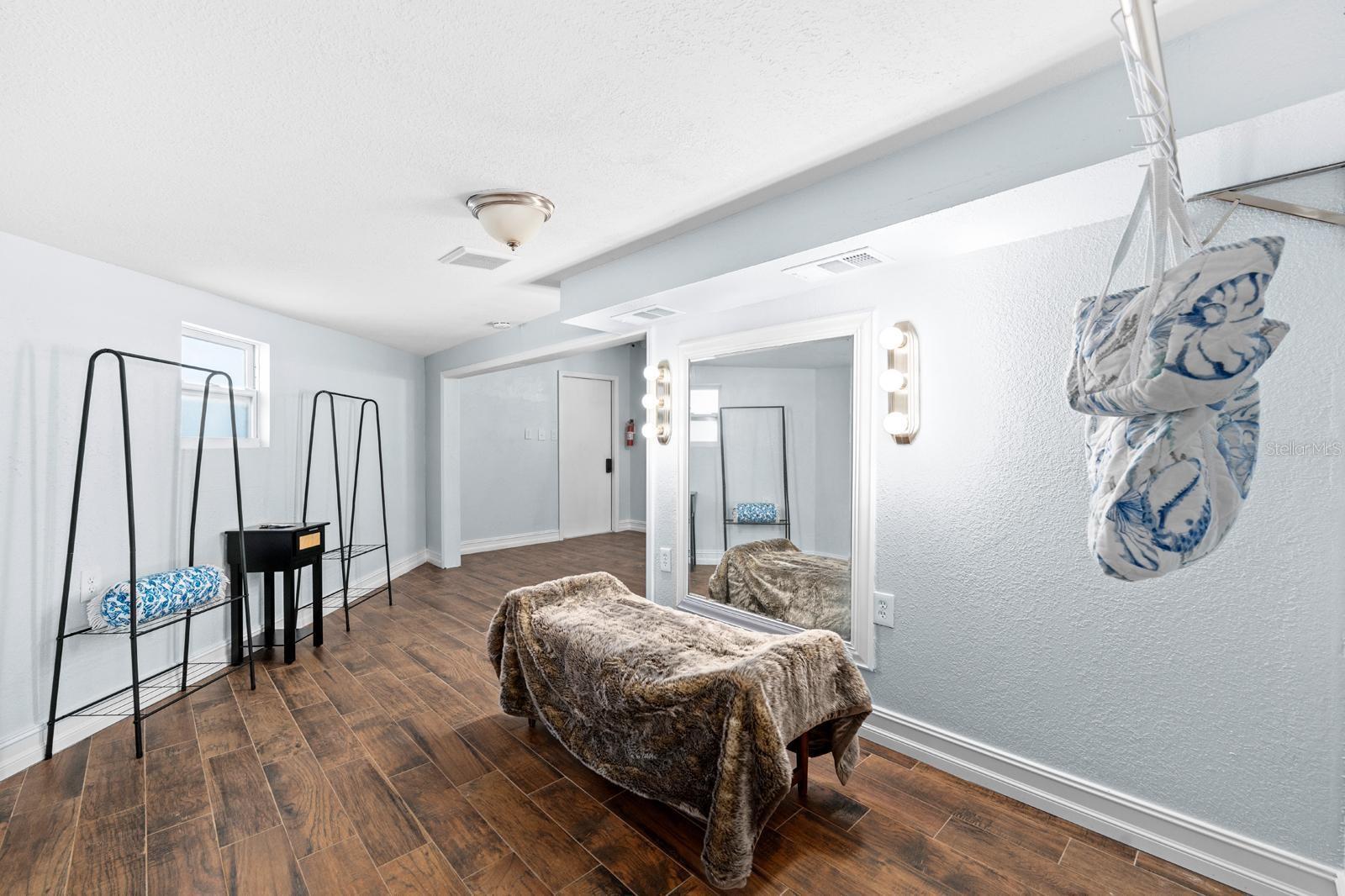 TWIN LAKES ESTATES ADD - Residential