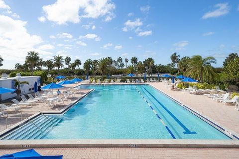 A home in LONGBOAT KEY