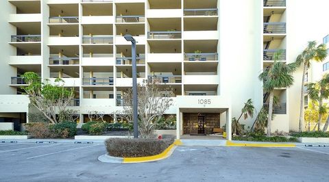 A home in LONGBOAT KEY