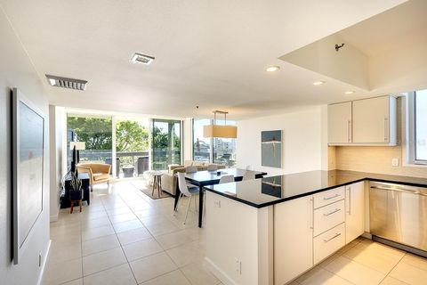 A home in LONGBOAT KEY