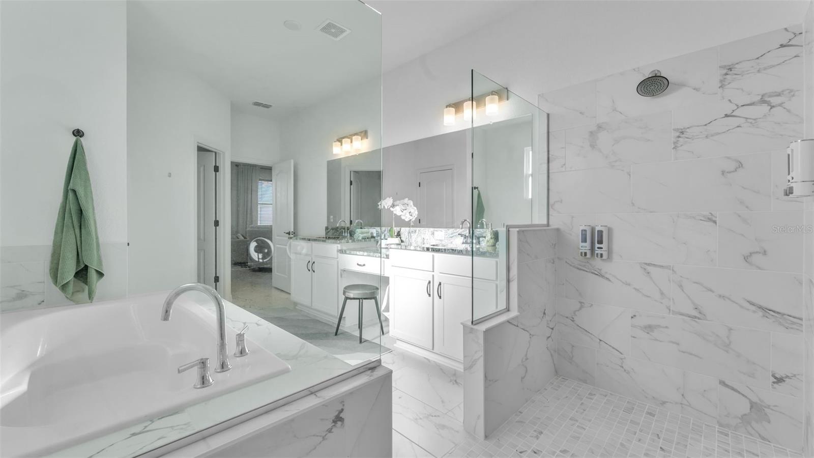 SAND LK GRVS PH I - Residential