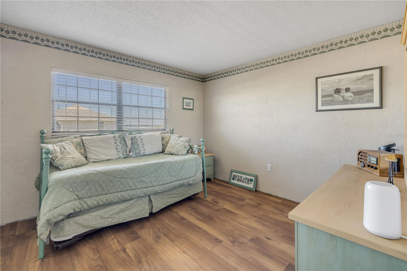 HACIENDA DEL SOL CONDO - Residential