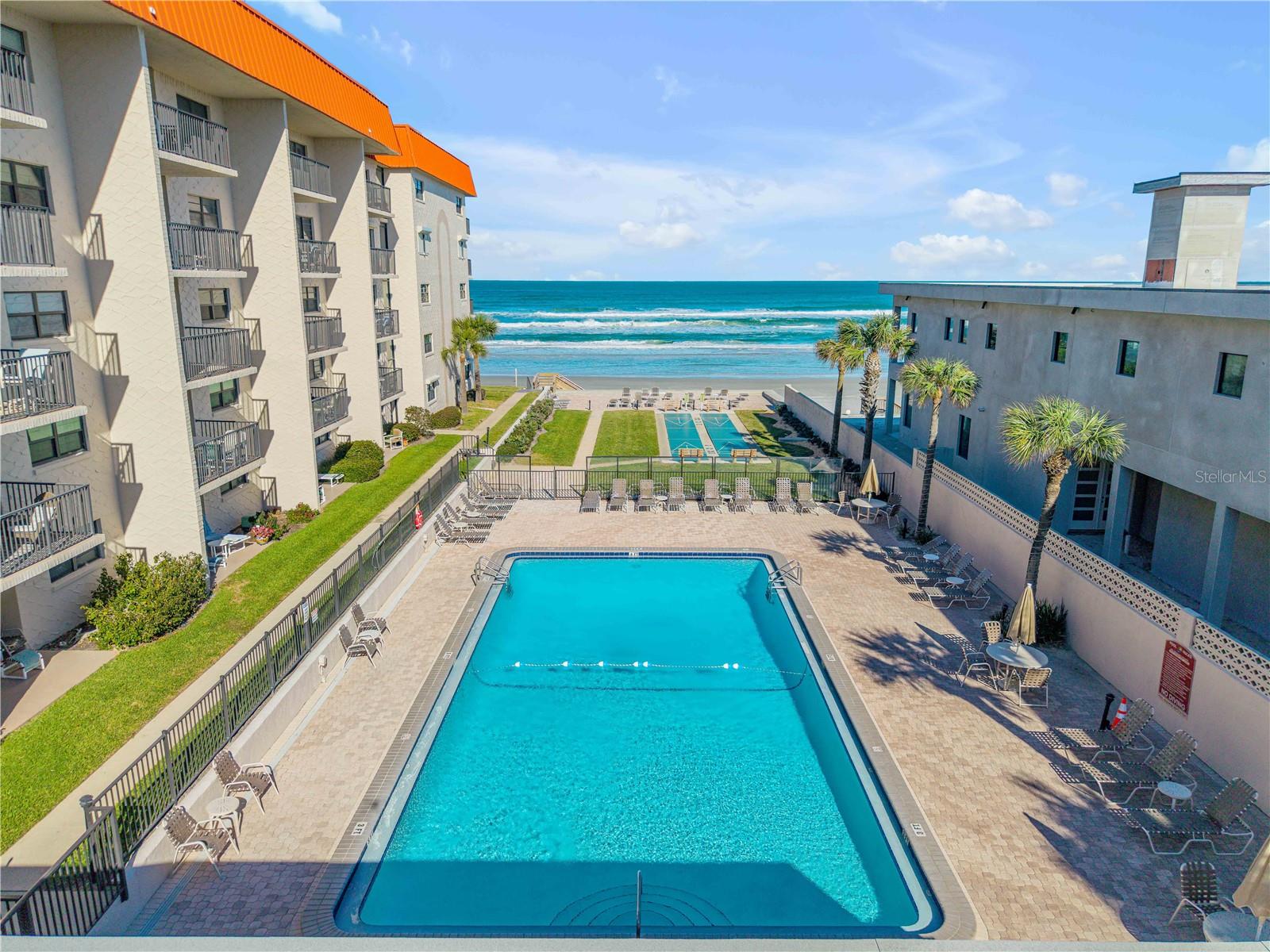 HACIENDA DEL SOL CONDO - Residential