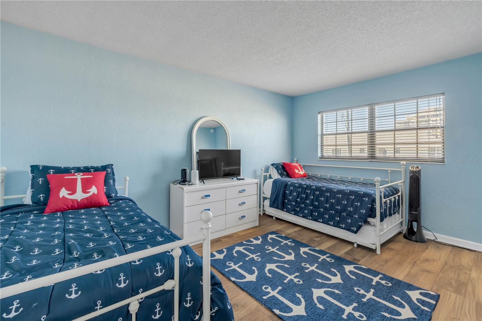 HACIENDA DEL SOL CONDO - Residential