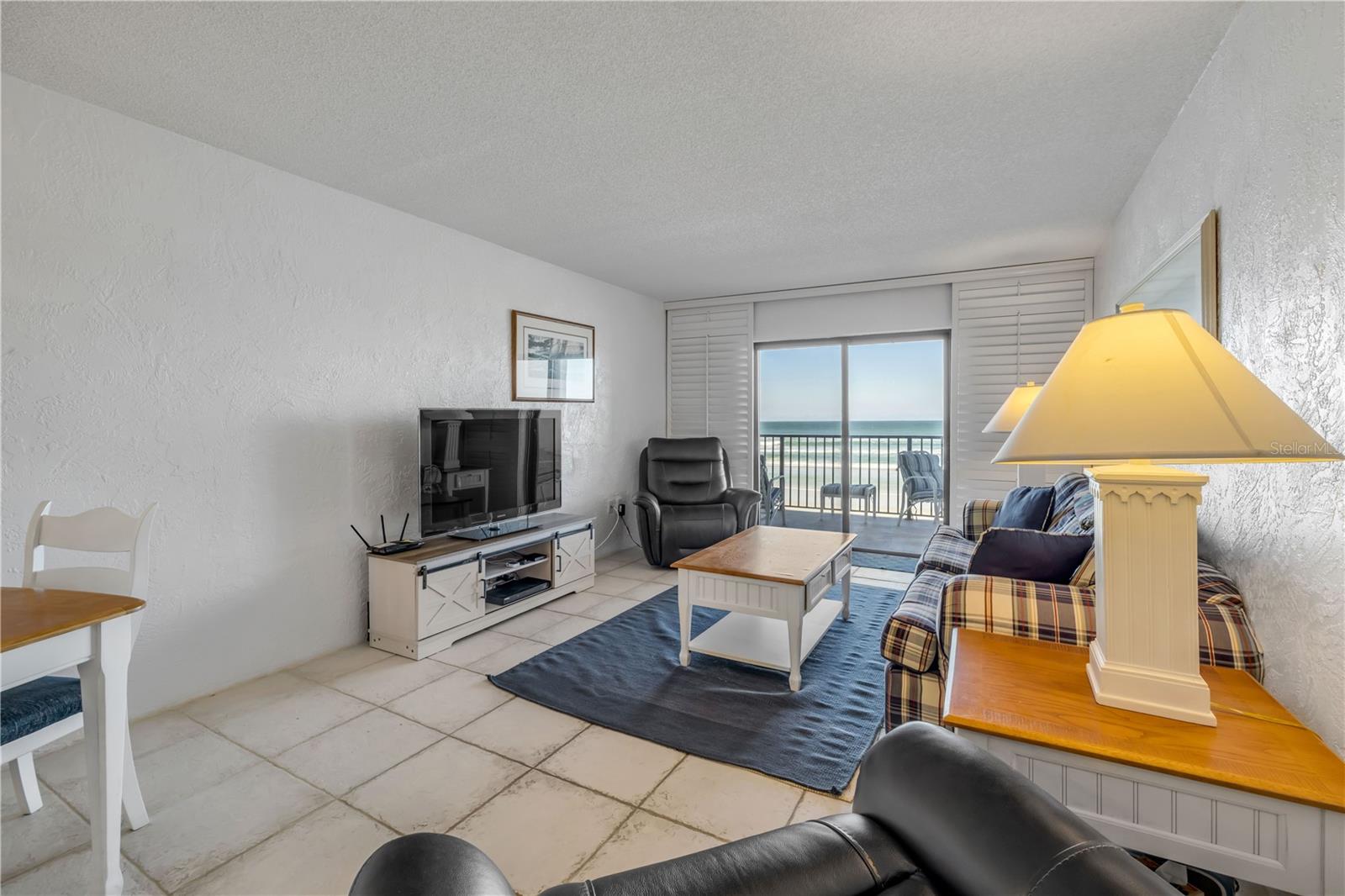 HACIENDA DEL SOL CONDO - Residential