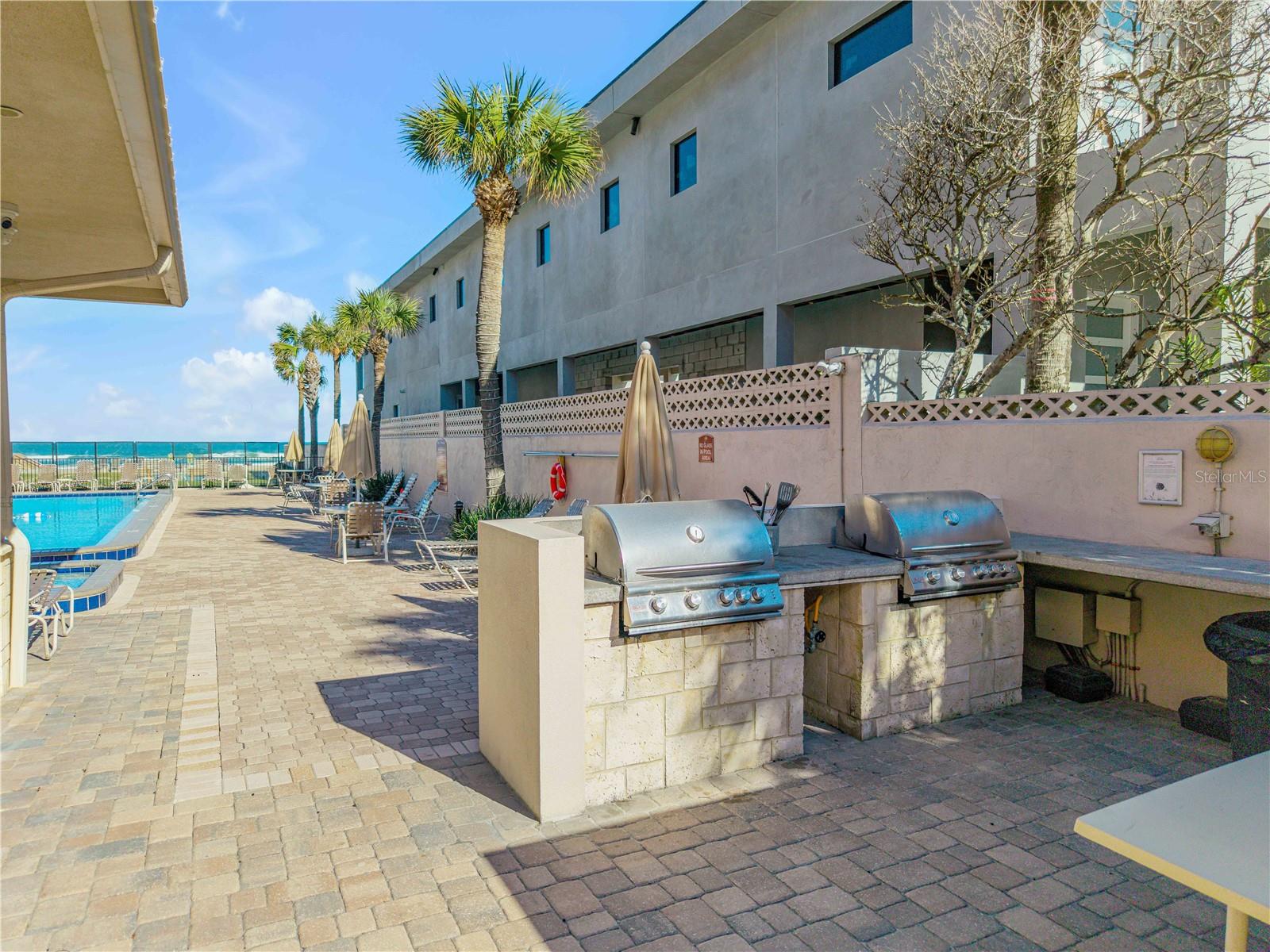 HACIENDA DEL SOL CONDO - Residential