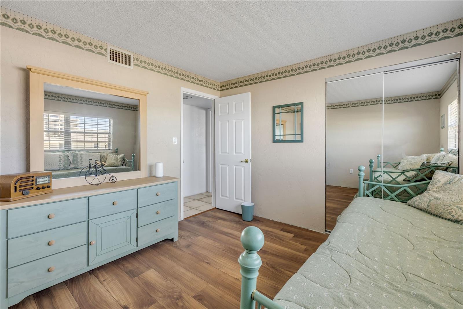 HACIENDA DEL SOL CONDO - Residential