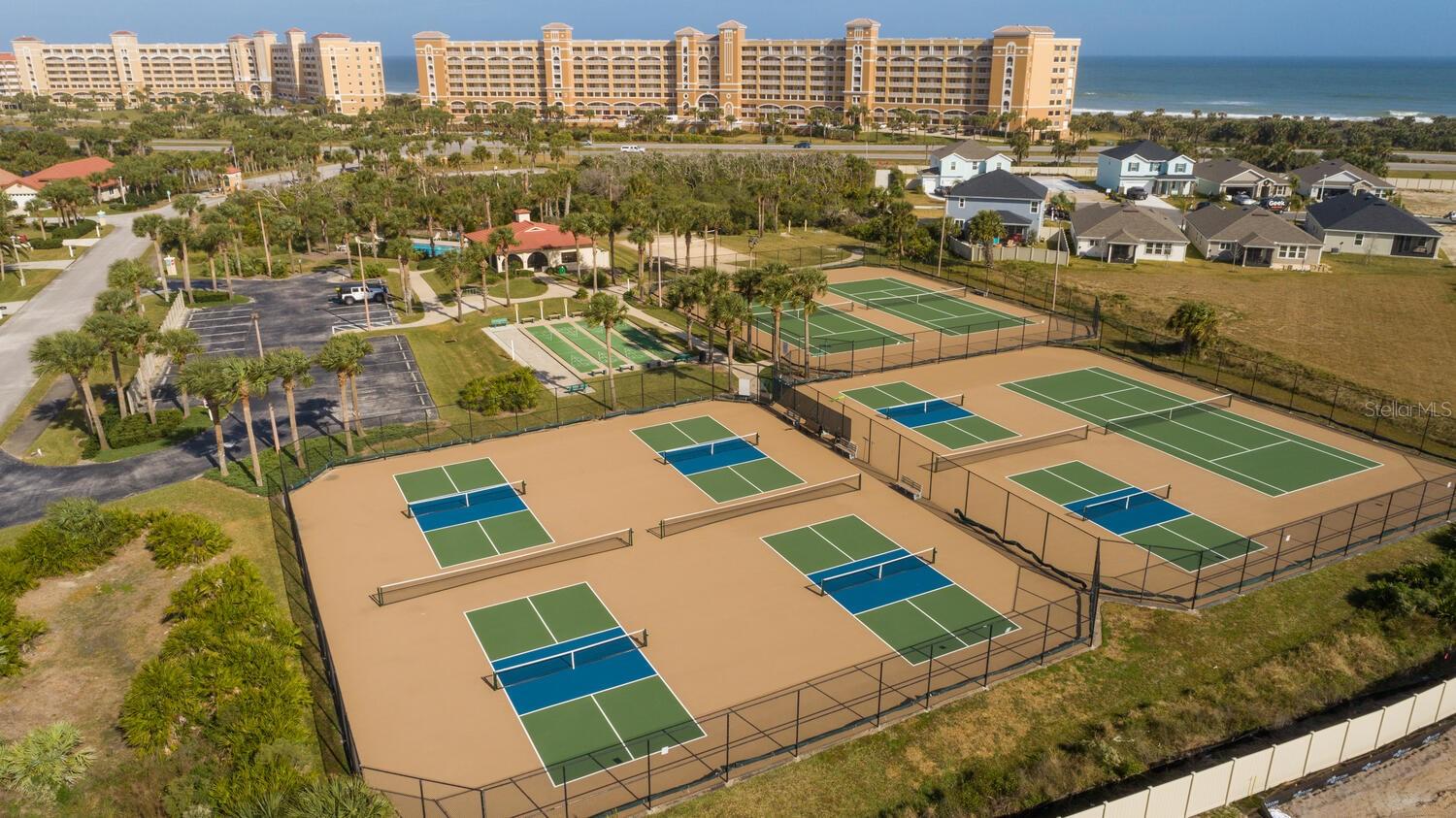 SURF CLUB 1 - Residential
