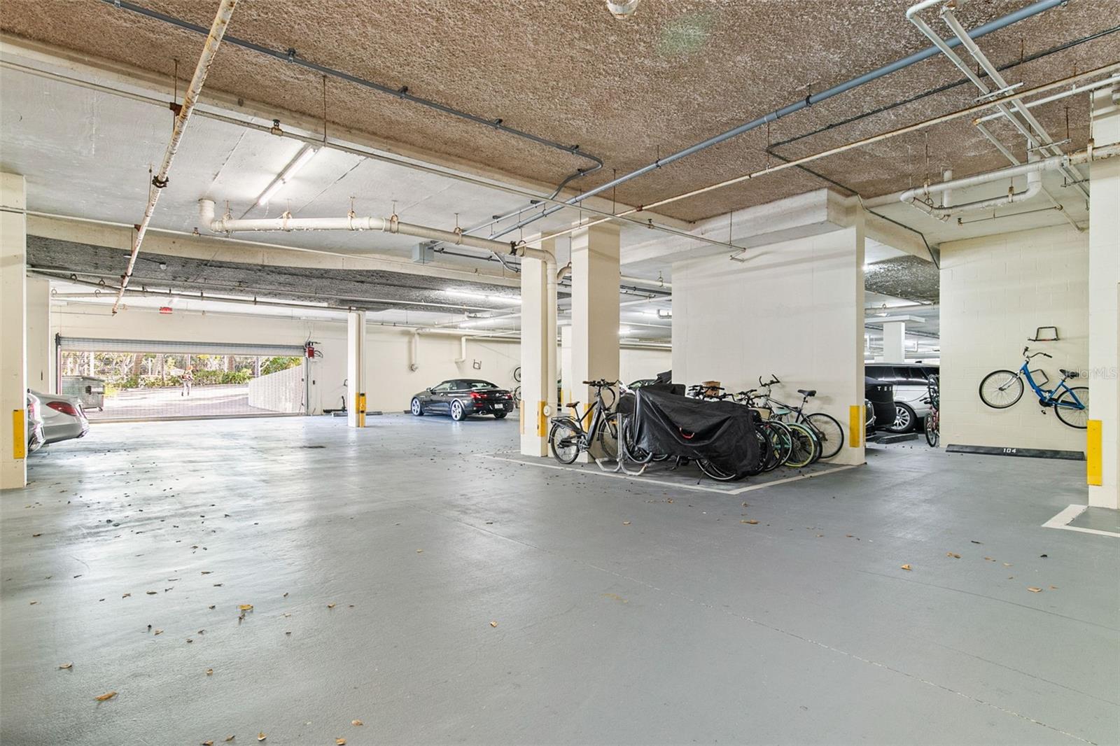 L ELEGANCE ON LIDO BEACH - Residential