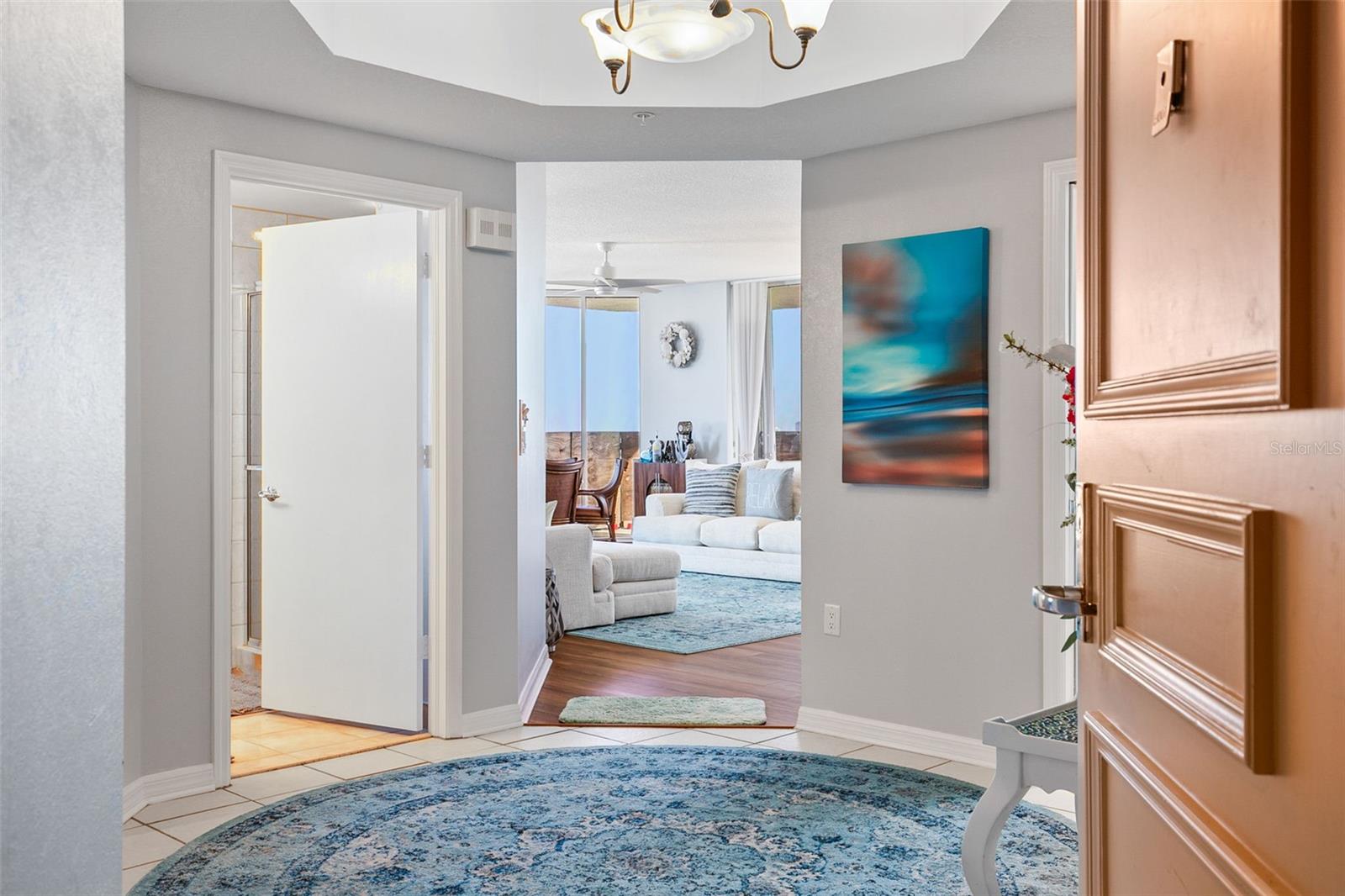 L ELEGANCE ON LIDO BEACH - Residential