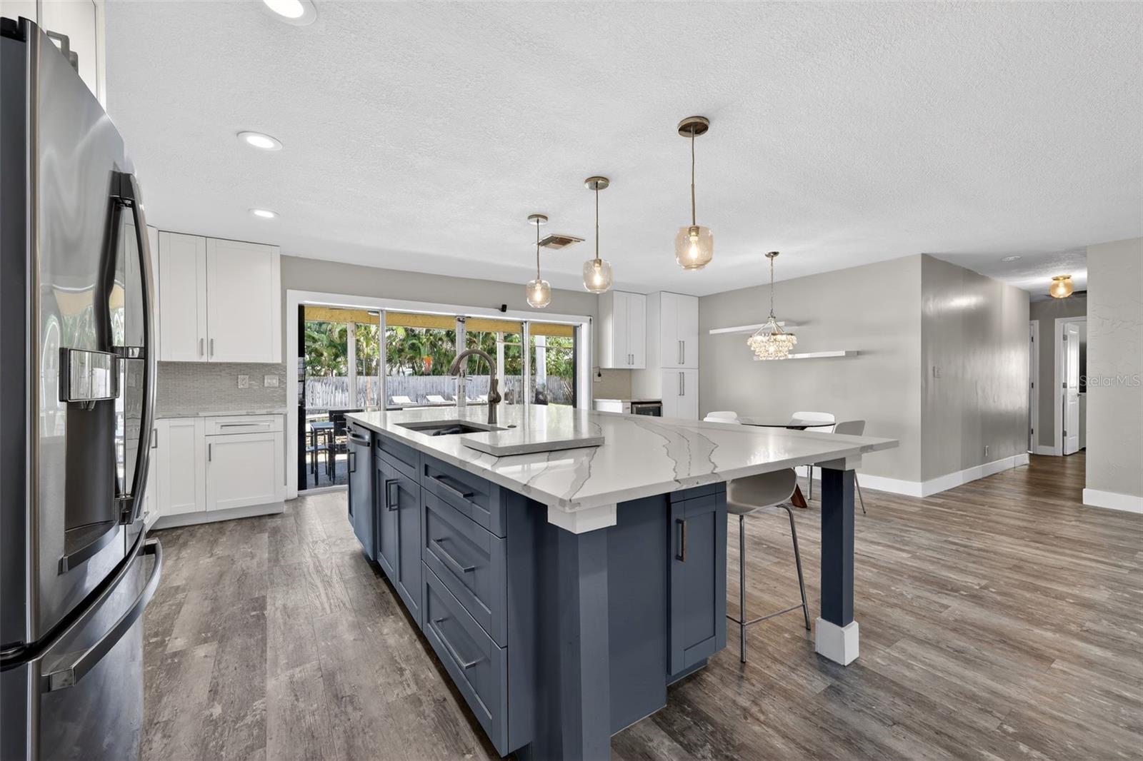 HIGH POINT - Residential