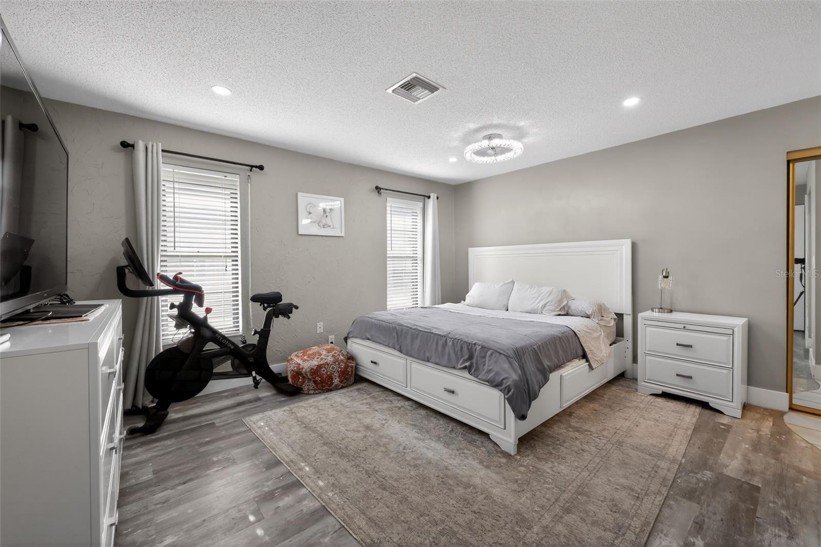 HIGH POINT - Residential