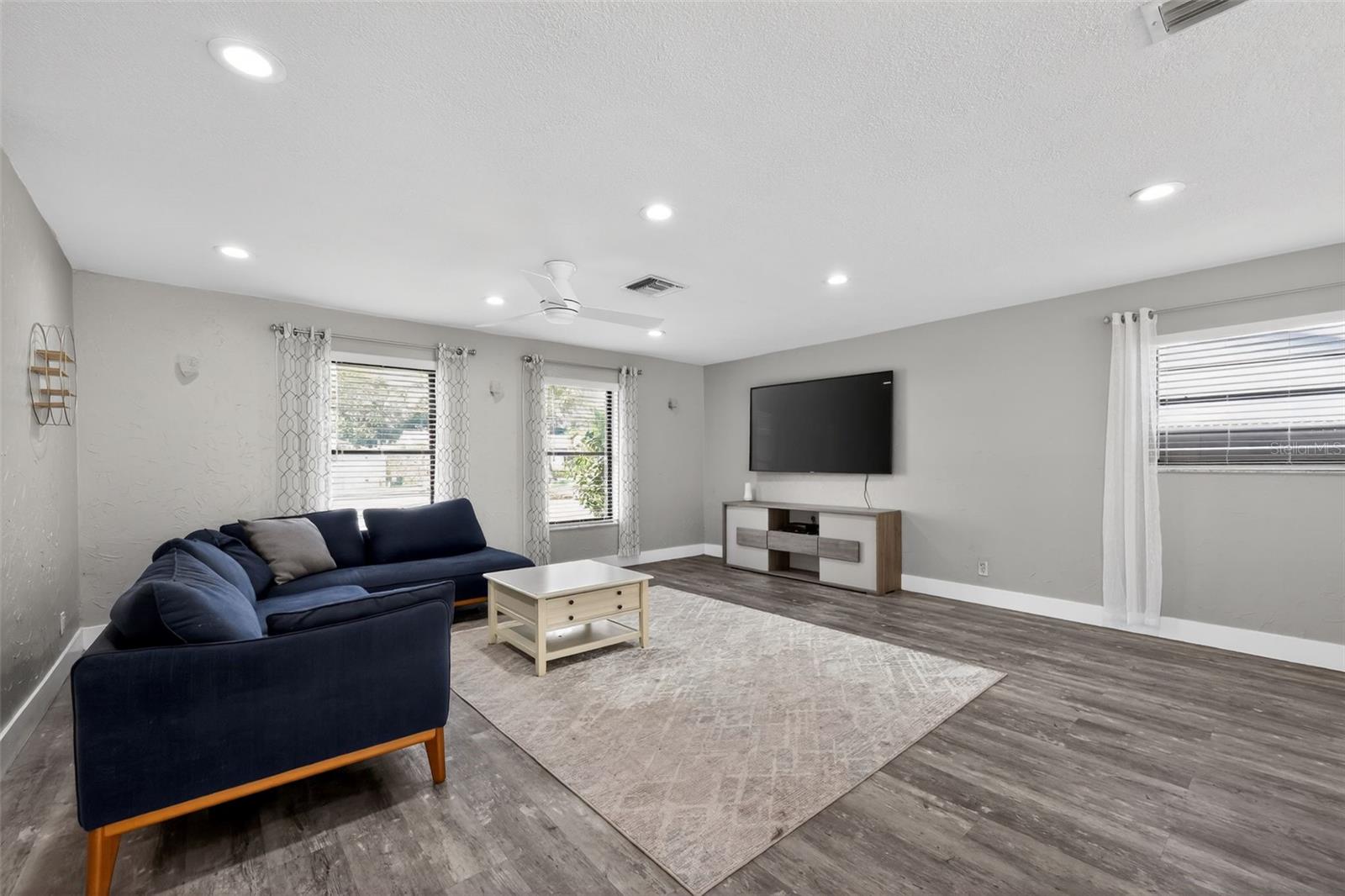HIGH POINT - Residential