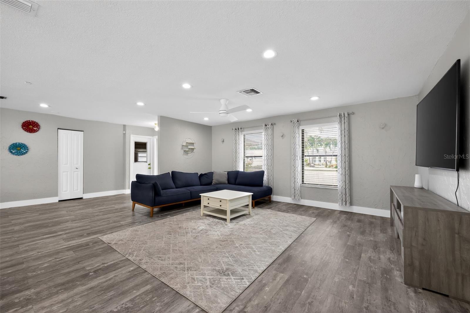 HIGH POINT - Residential