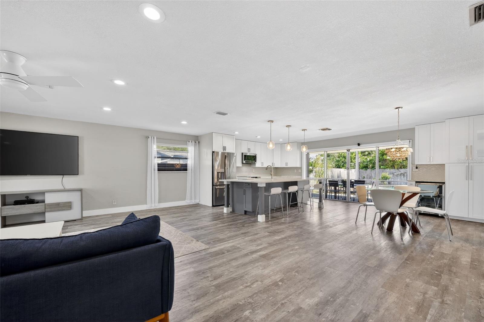 HIGH POINT - Residential