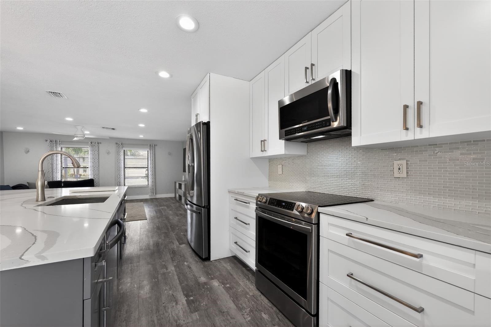 HIGH POINT - Residential