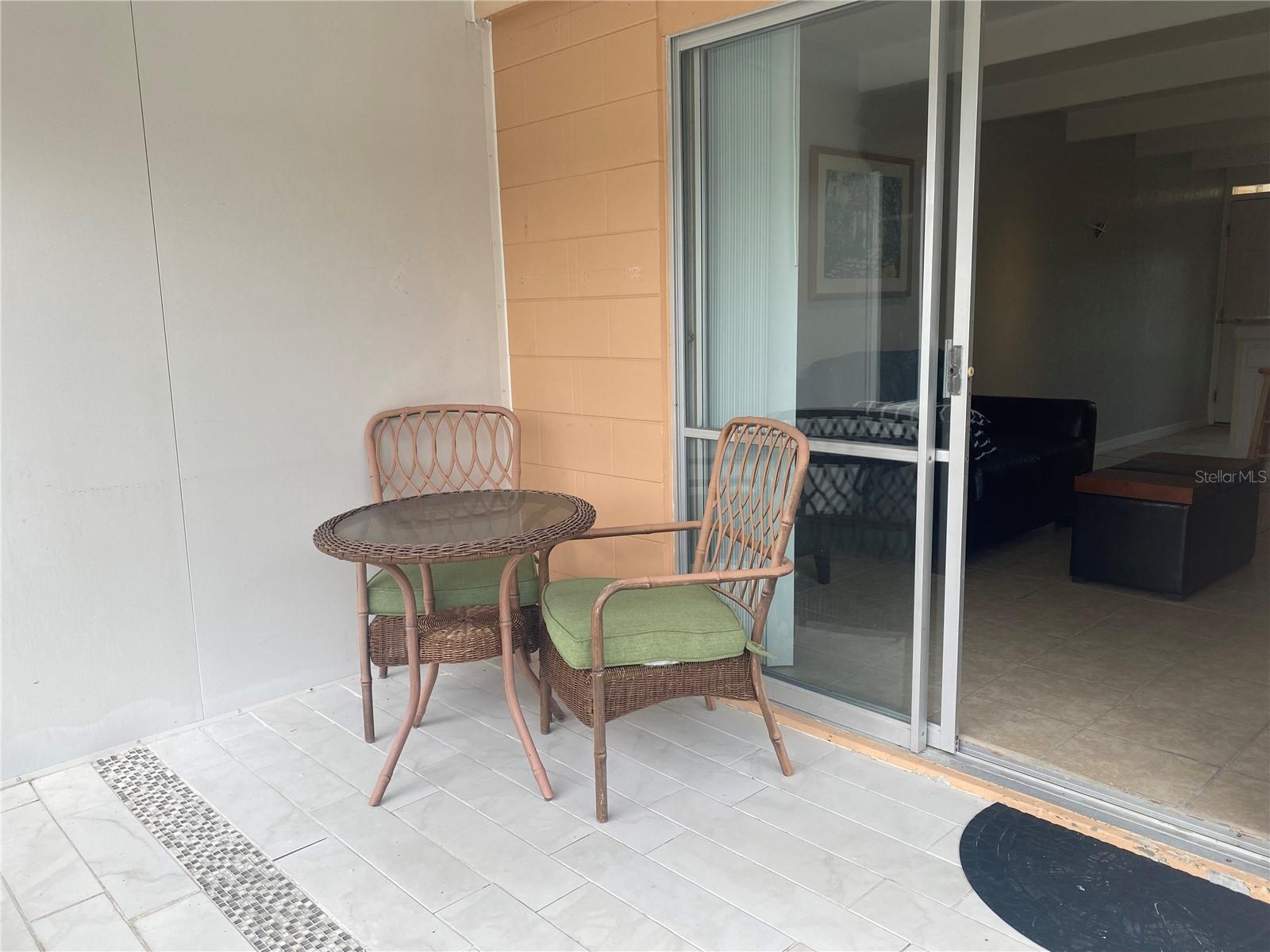 LAKESHORE CLUB - Residential