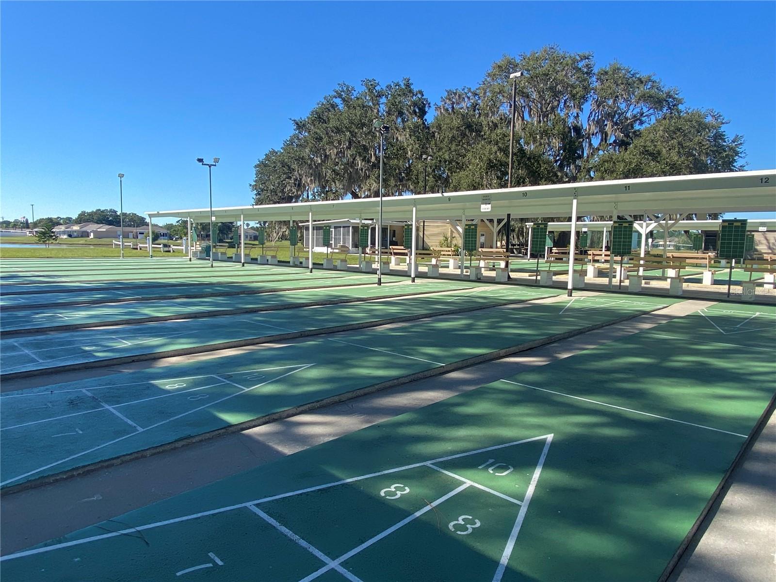 LAKESHORE CLUB - Residential