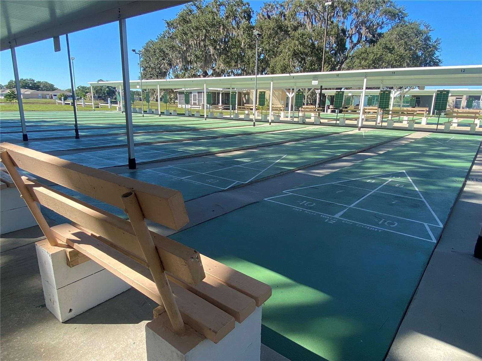 LAKESHORE CLUB - Residential