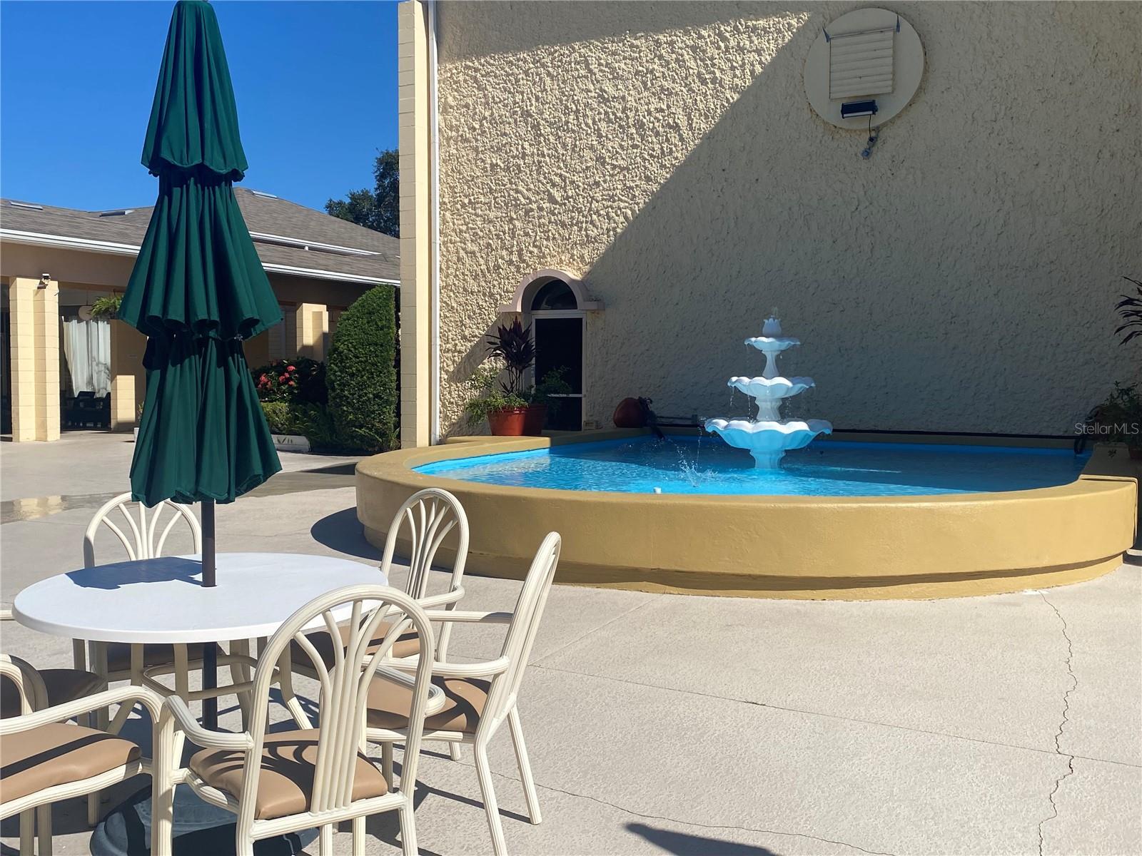 LAKESHORE CLUB - Residential