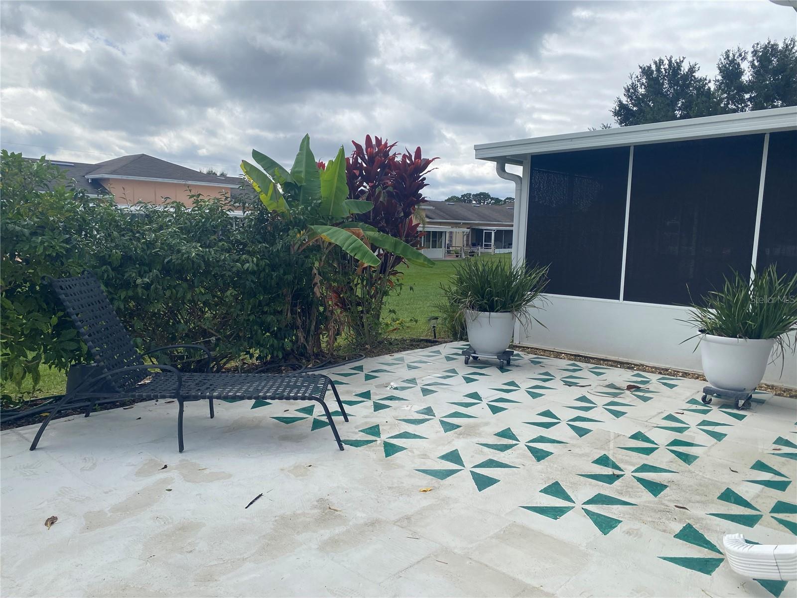 LAKESHORE CLUB - Residential