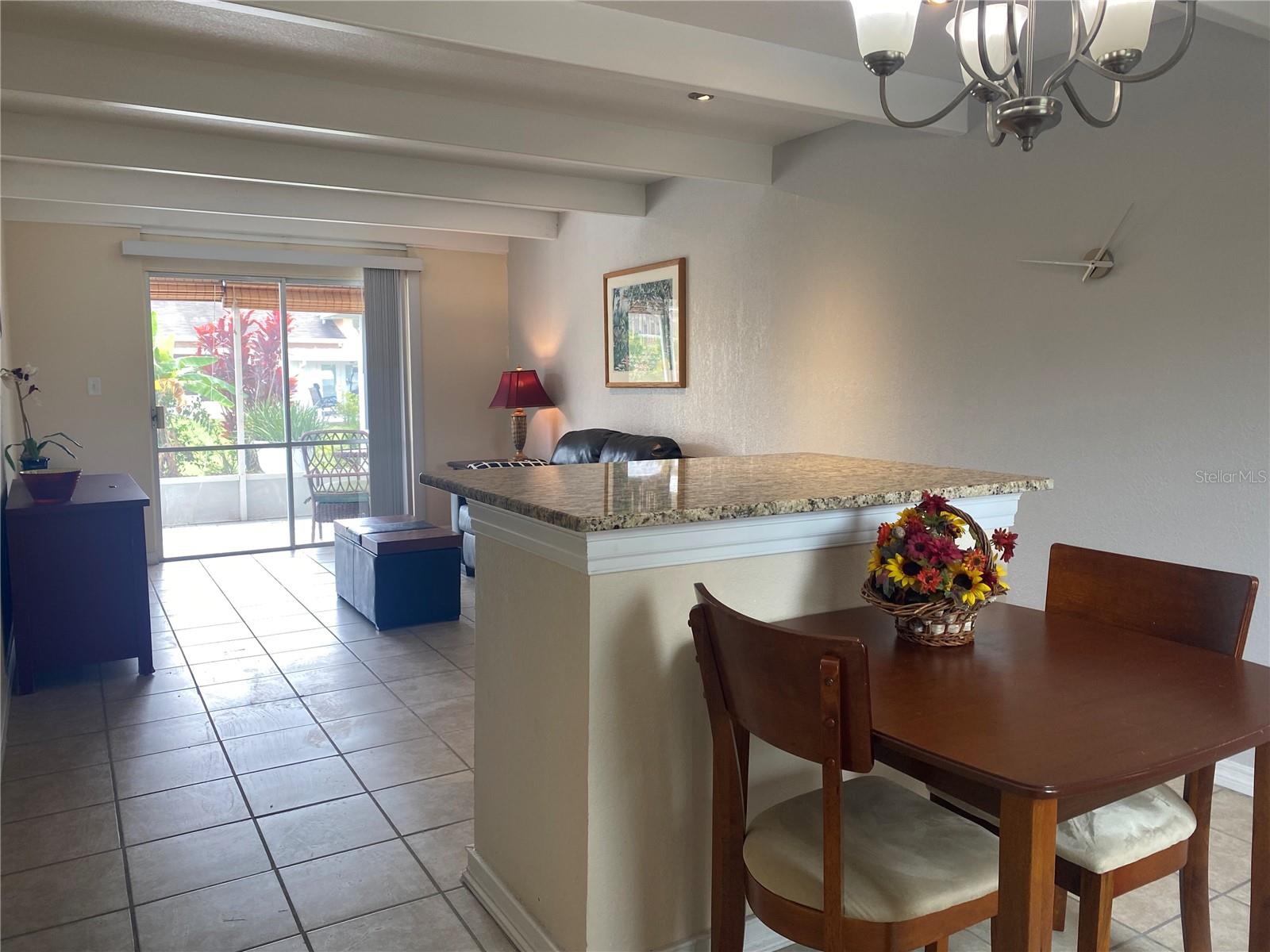 LAKESHORE CLUB - Residential