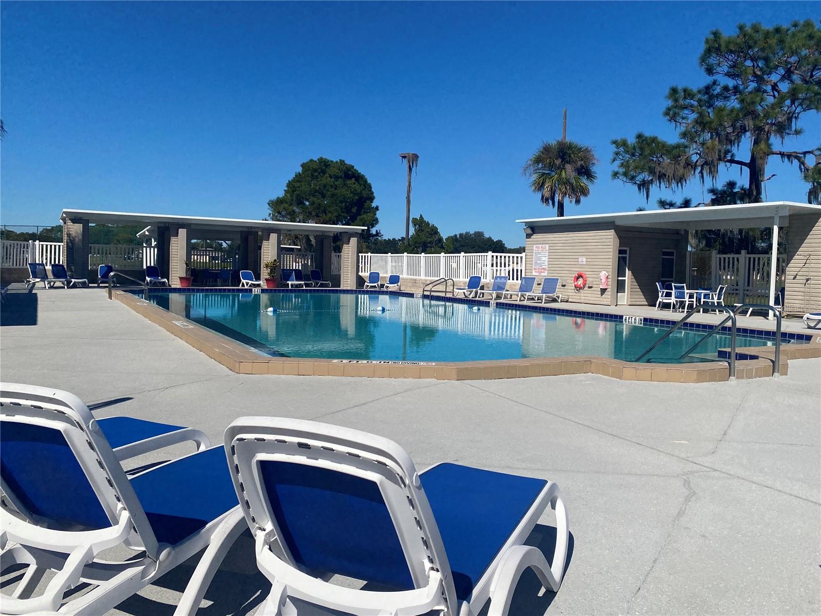 LAKESHORE CLUB - Residential