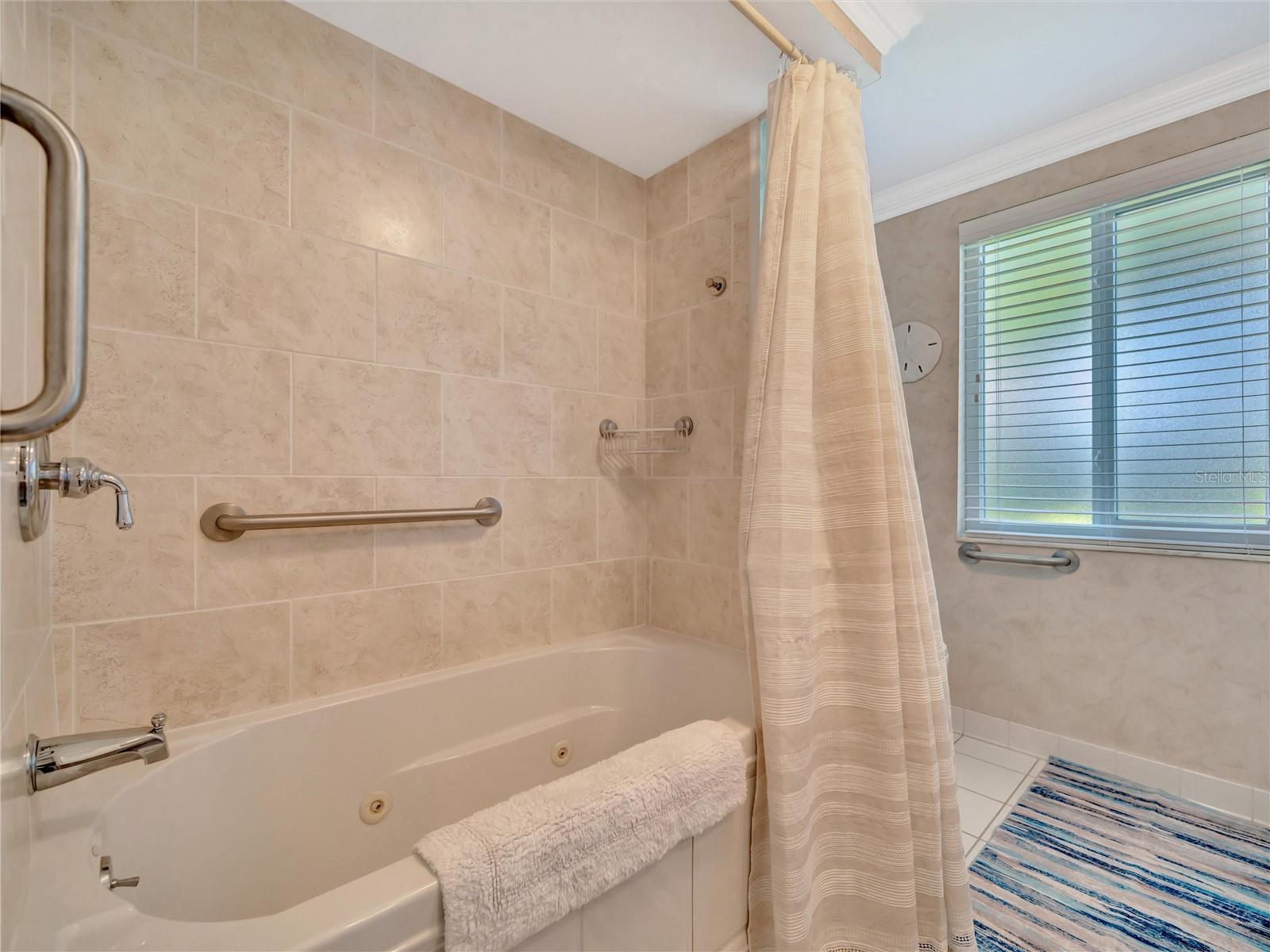 FLAMINGO CAY SECOND UNIT - Residential Lease