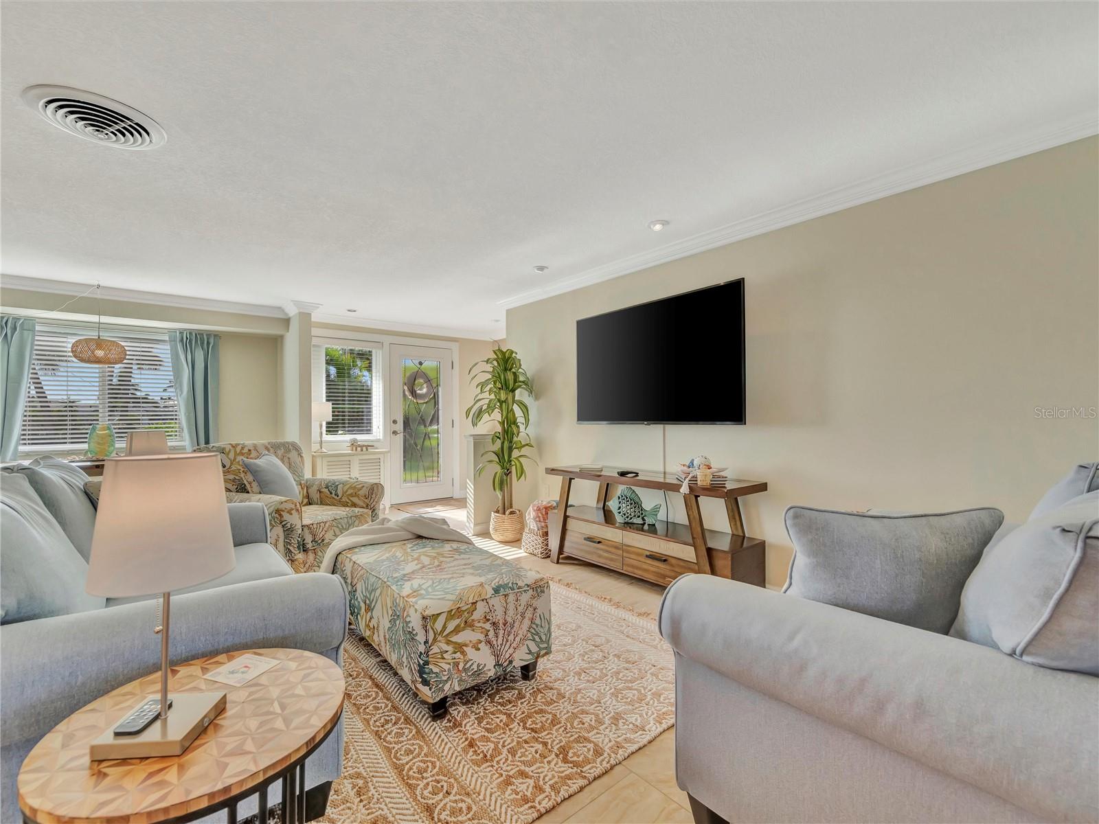 FLAMINGO CAY SECOND UNIT - Residential Lease