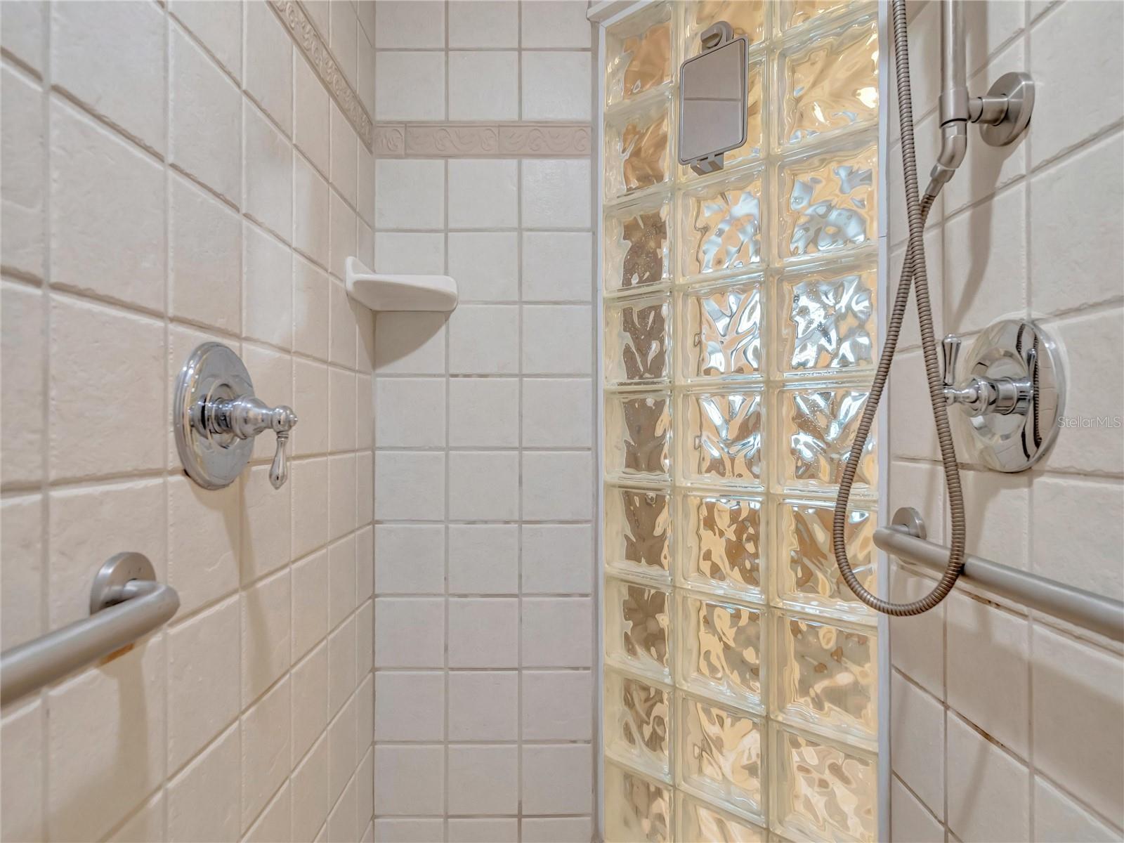 FLAMINGO CAY SECOND UNIT - Residential Lease