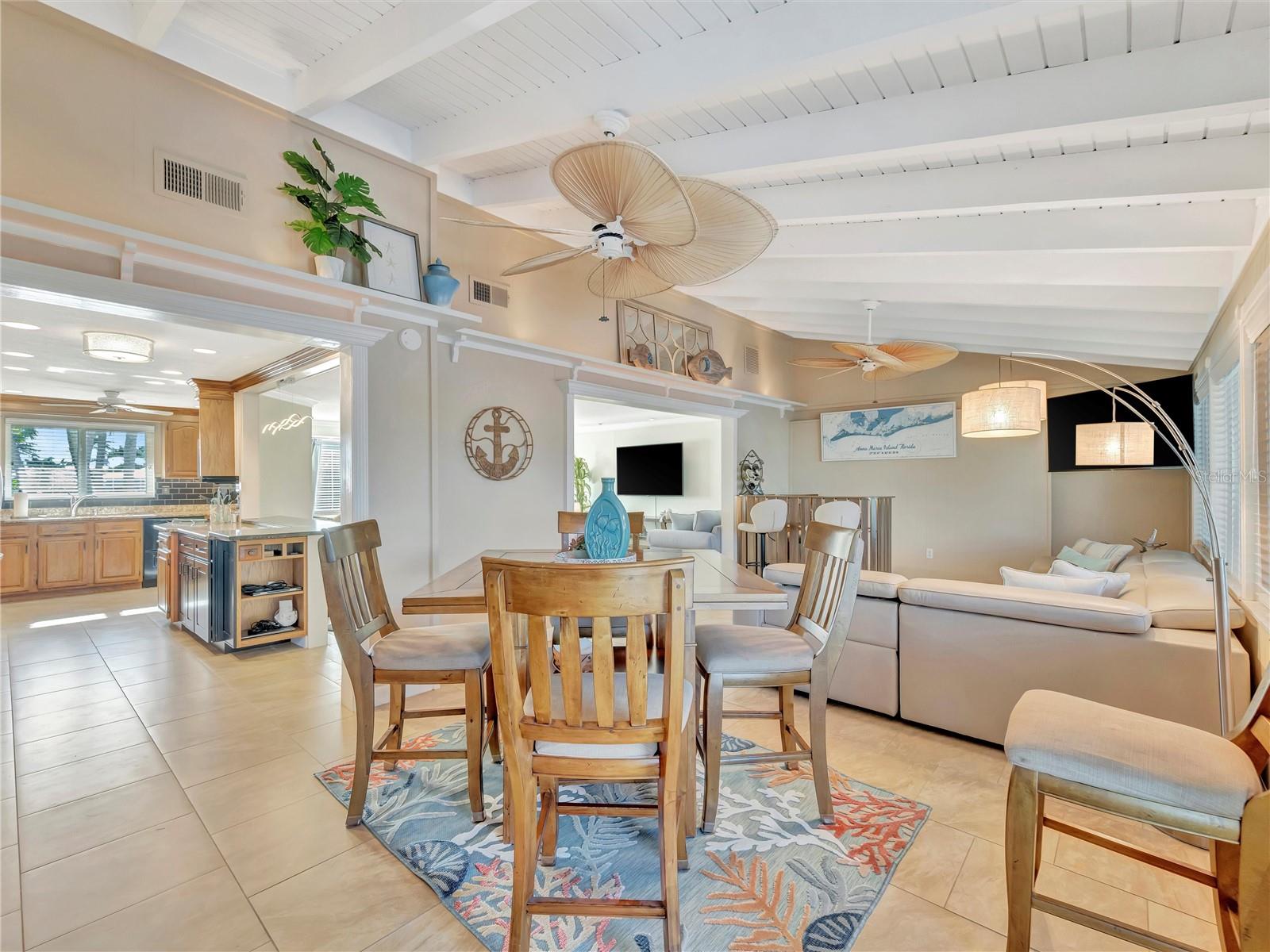 FLAMINGO CAY SECOND UNIT - Residential Lease