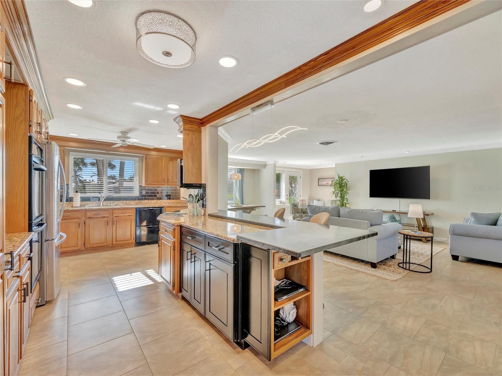 FLAMINGO CAY SECOND UNIT - Residential Lease