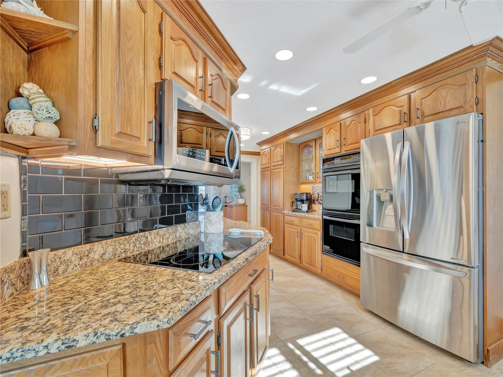 FLAMINGO CAY SECOND UNIT - Residential Lease