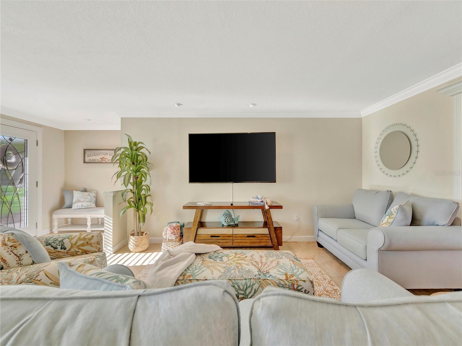 FLAMINGO CAY SECOND UNIT - Residential Lease