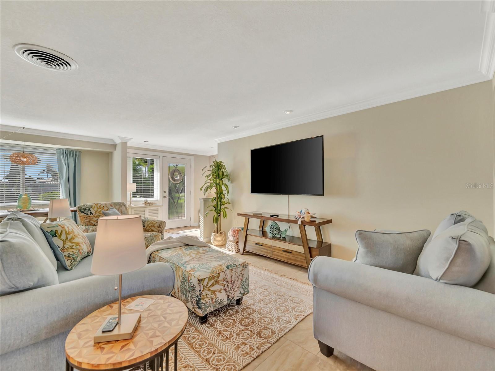 FLAMINGO CAY SECOND UNIT - Residential Lease