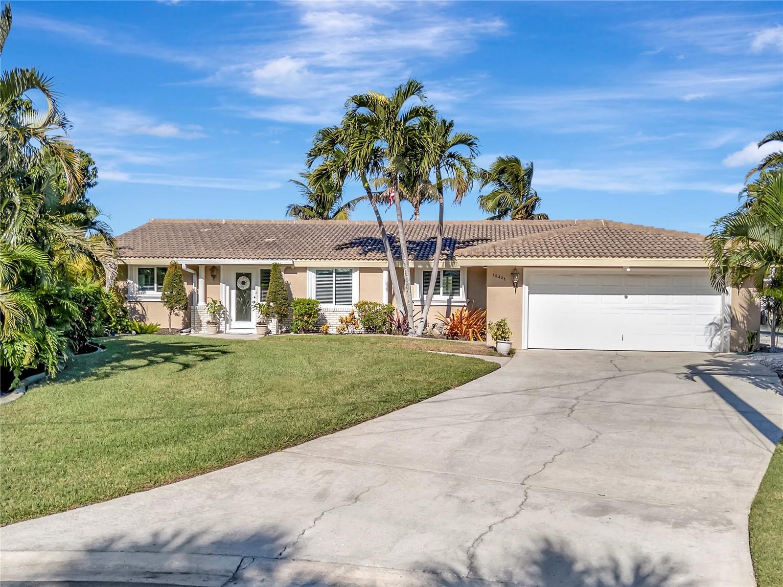 FLAMINGO CAY SECOND UNIT - Residential Lease