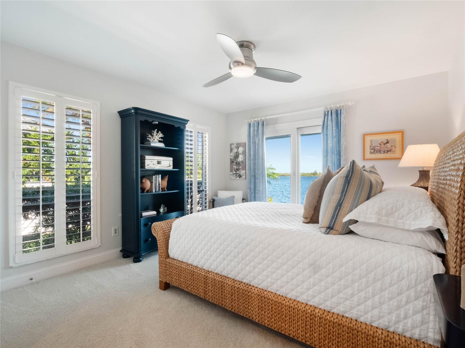 YACHT CLUB ISLAND ESTATE - Residential