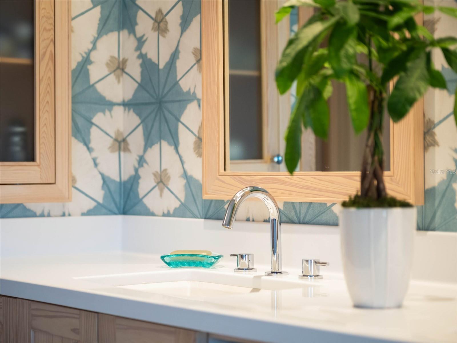 YACHT CLUB ISLAND ESTATE - Residential