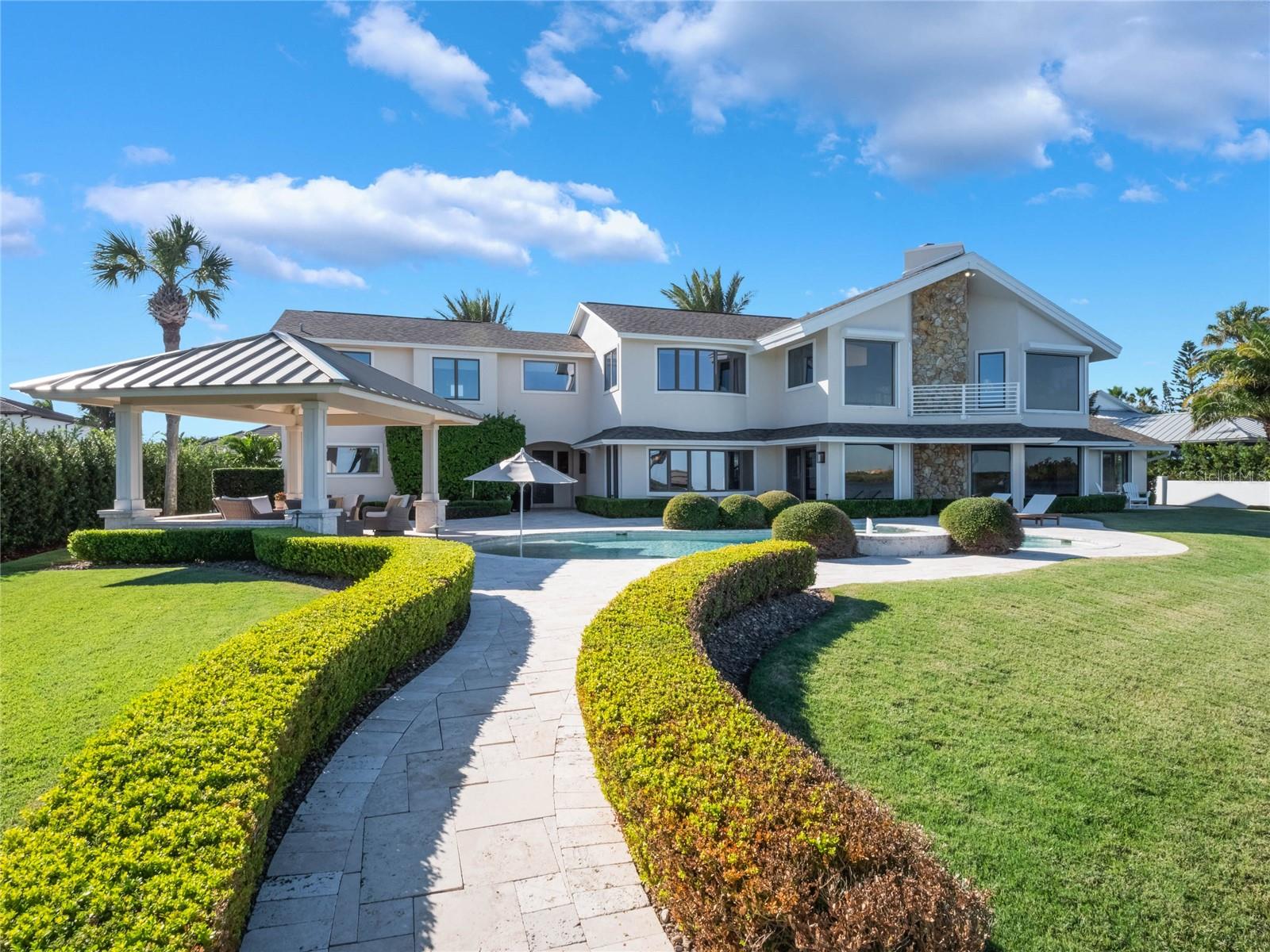 YACHT CLUB ISLAND ESTATE - Residential