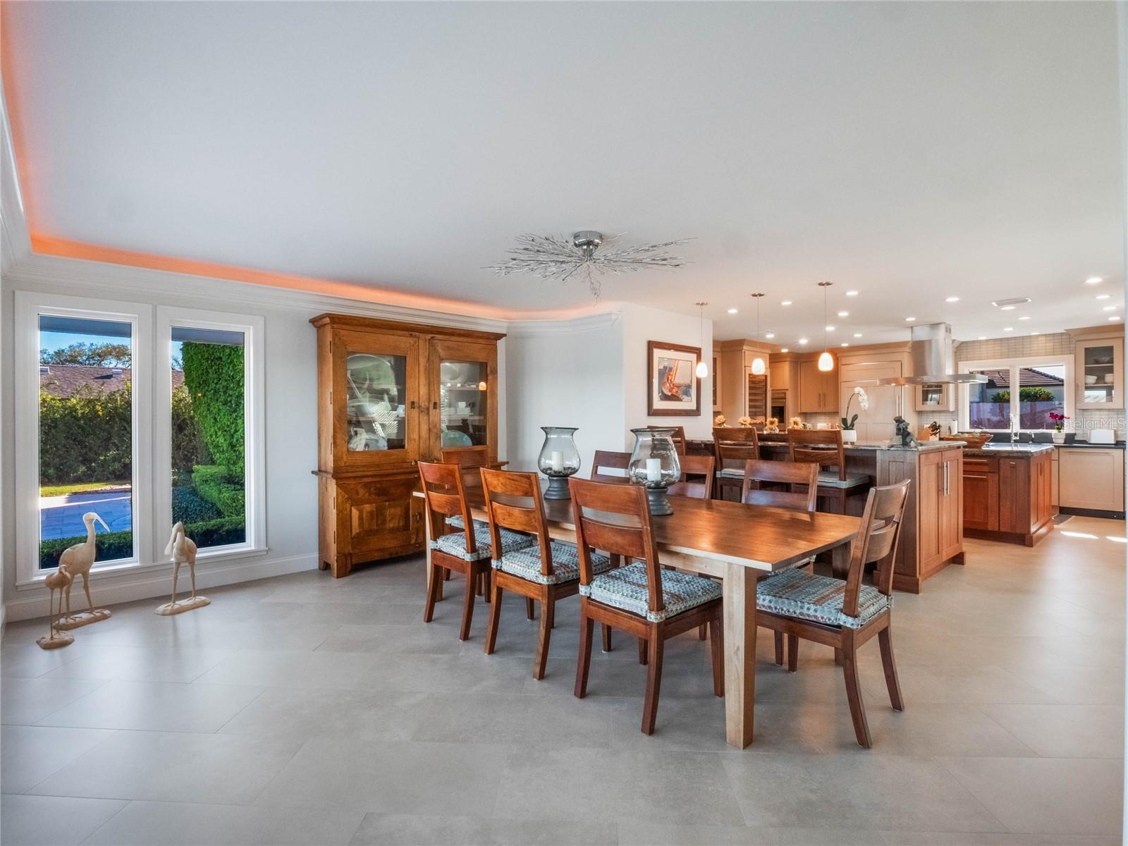 YACHT CLUB ISLAND ESTATE - Residential