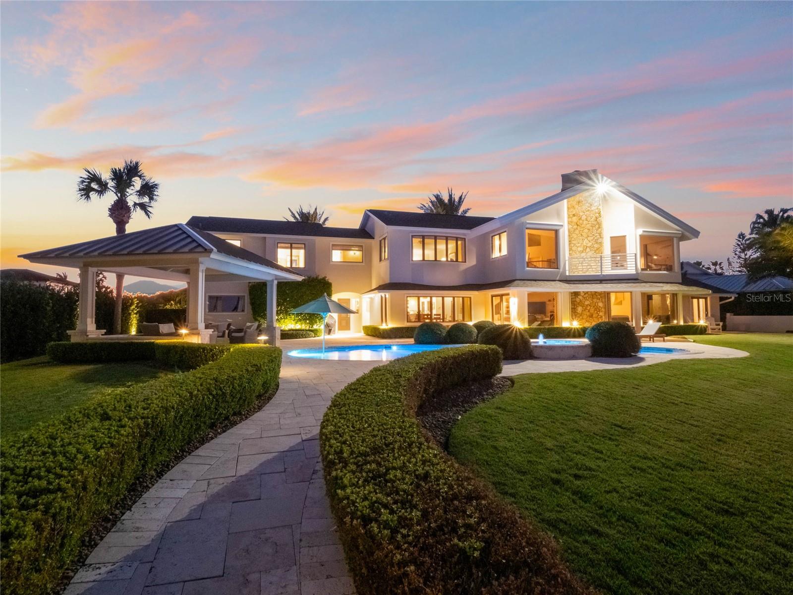 YACHT CLUB ISLAND ESTATE - Residential