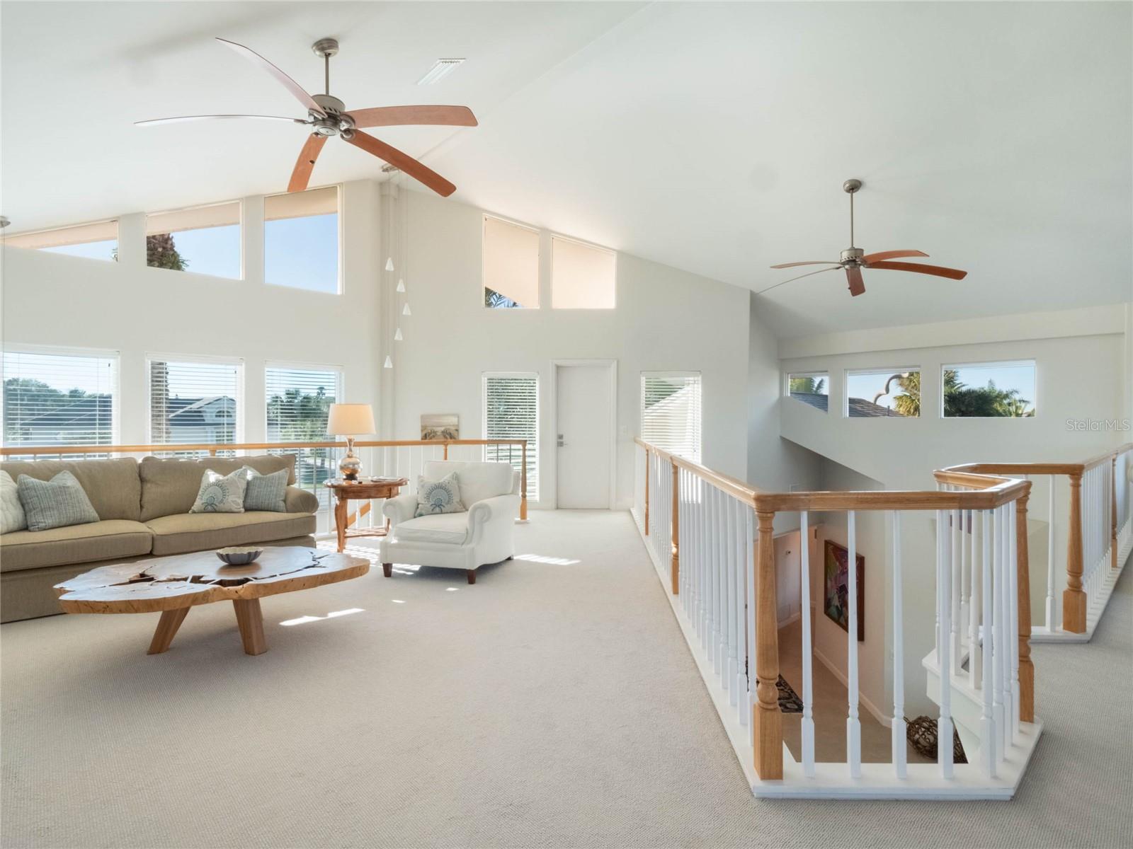 YACHT CLUB ISLAND ESTATE - Residential