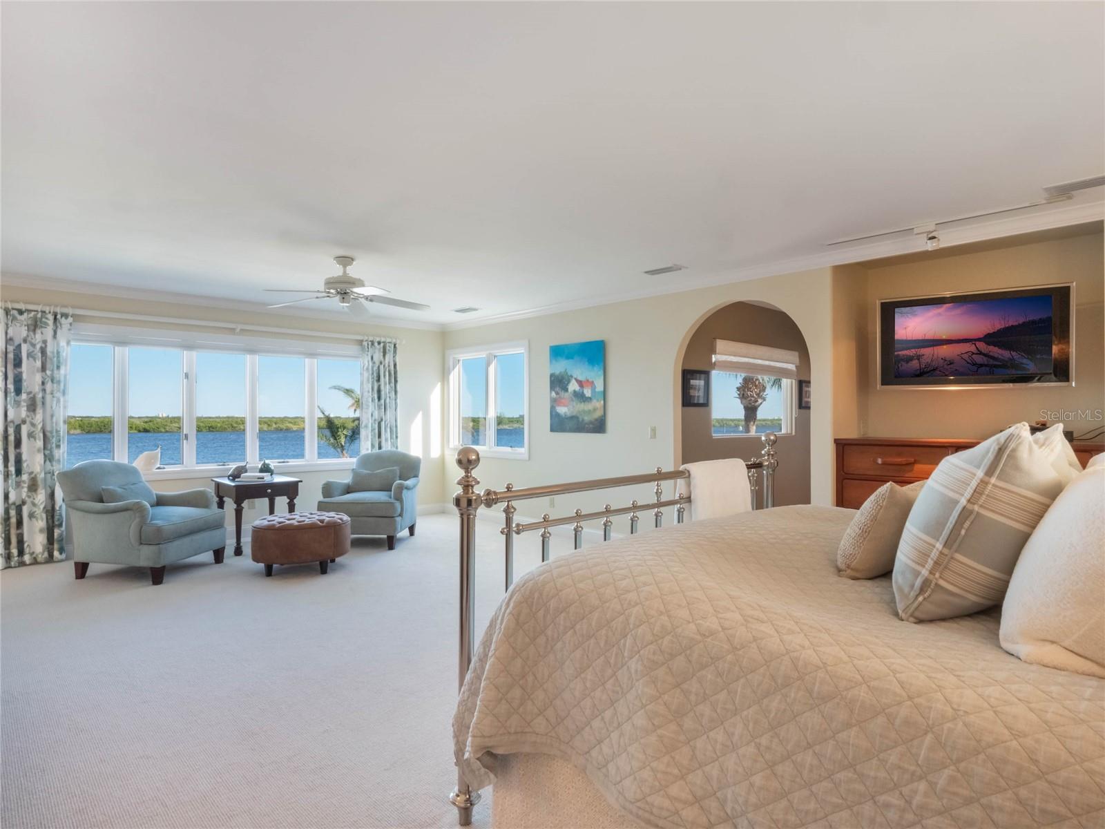 YACHT CLUB ISLAND ESTATE - Residential