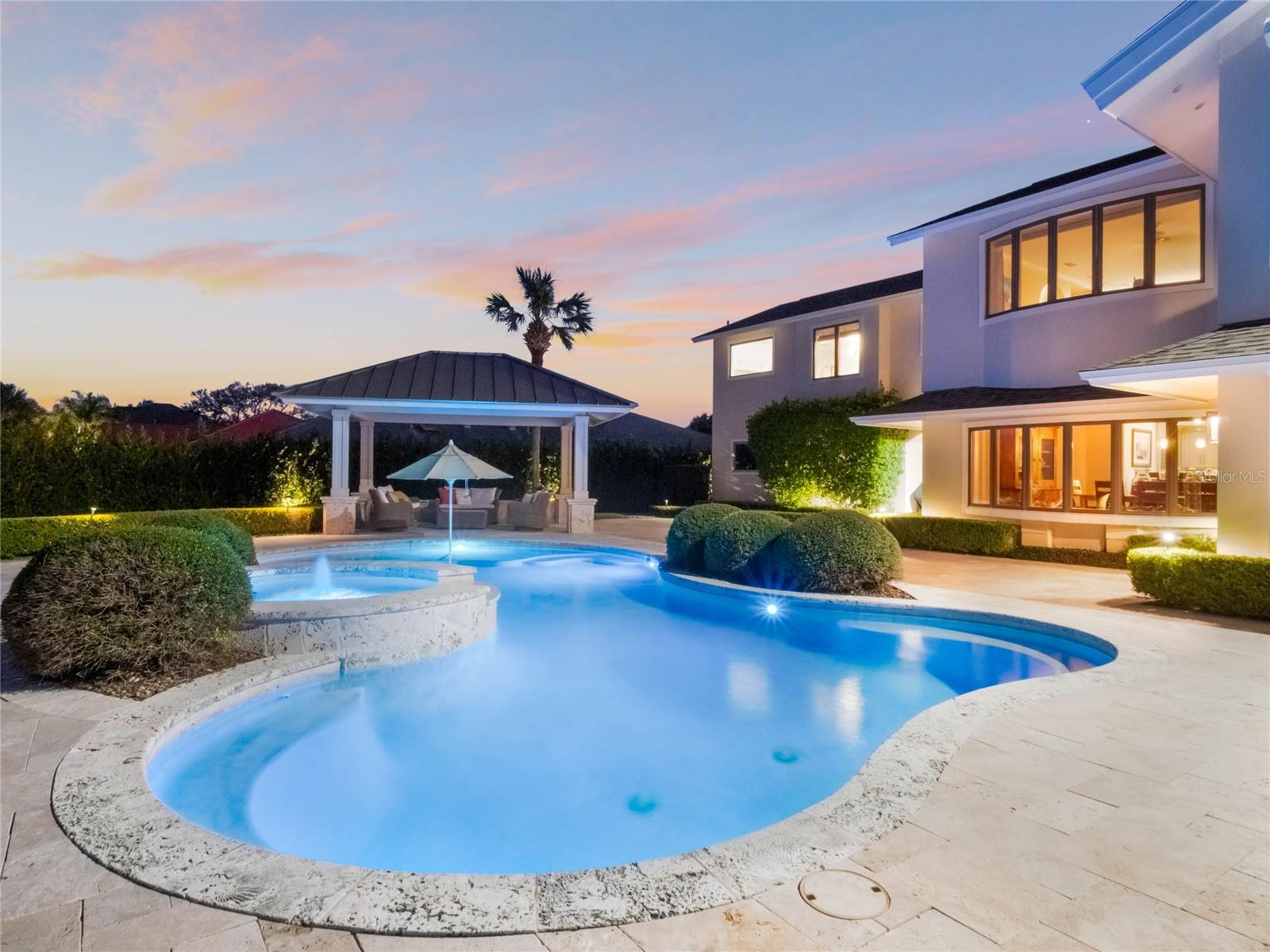 YACHT CLUB ISLAND ESTATE - Residential