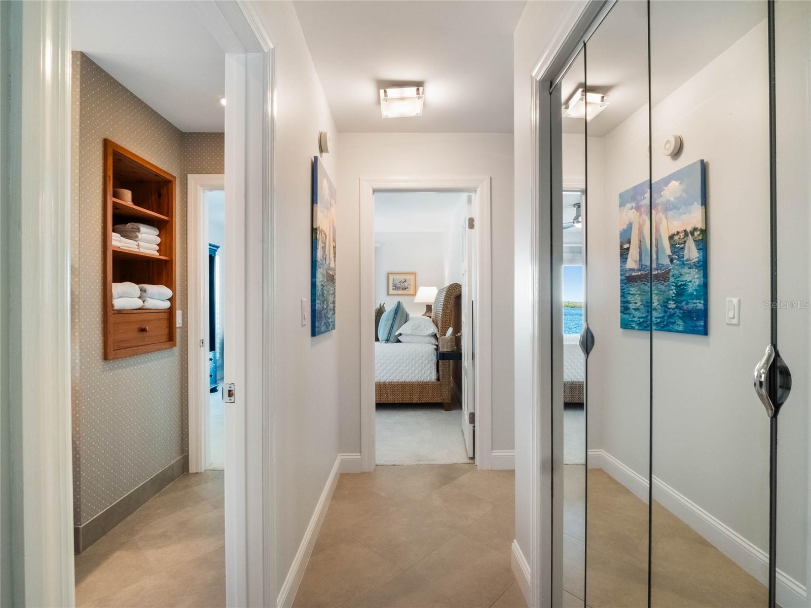 YACHT CLUB ISLAND ESTATE - Residential