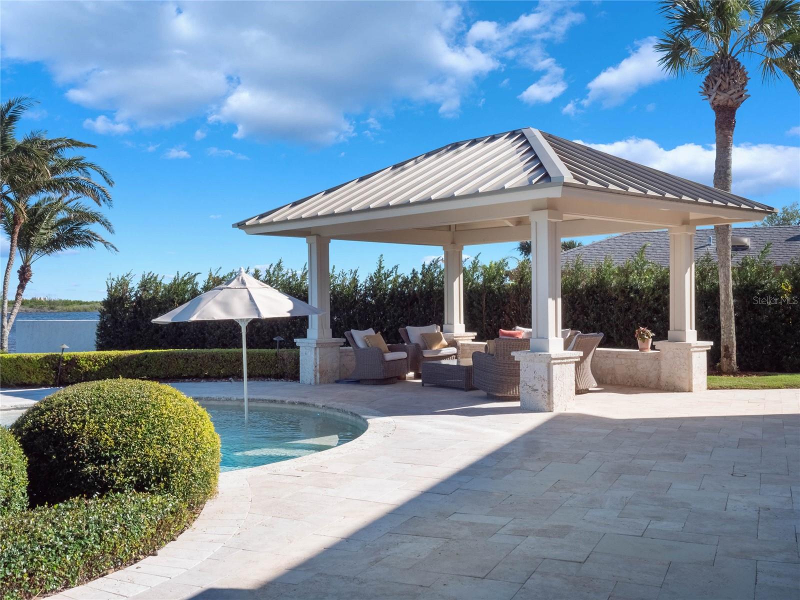 YACHT CLUB ISLAND ESTATE - Residential