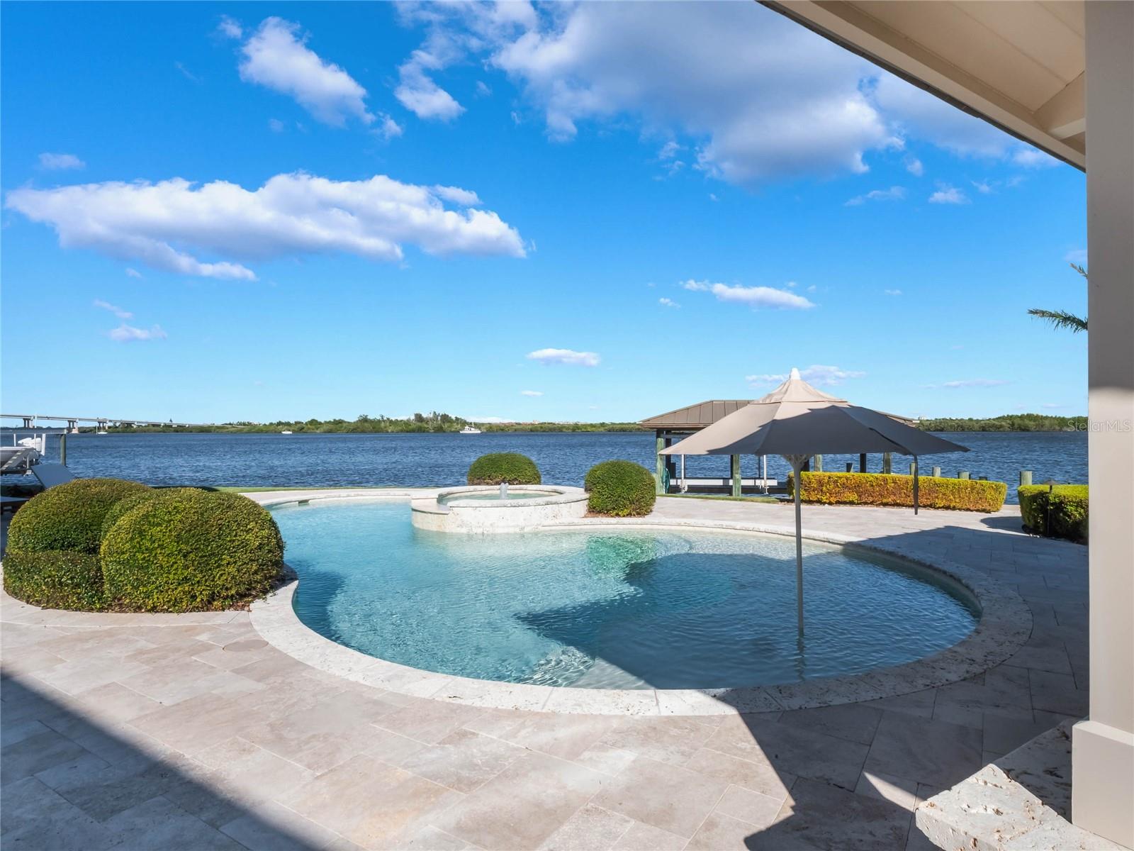 YACHT CLUB ISLAND ESTATE - Residential