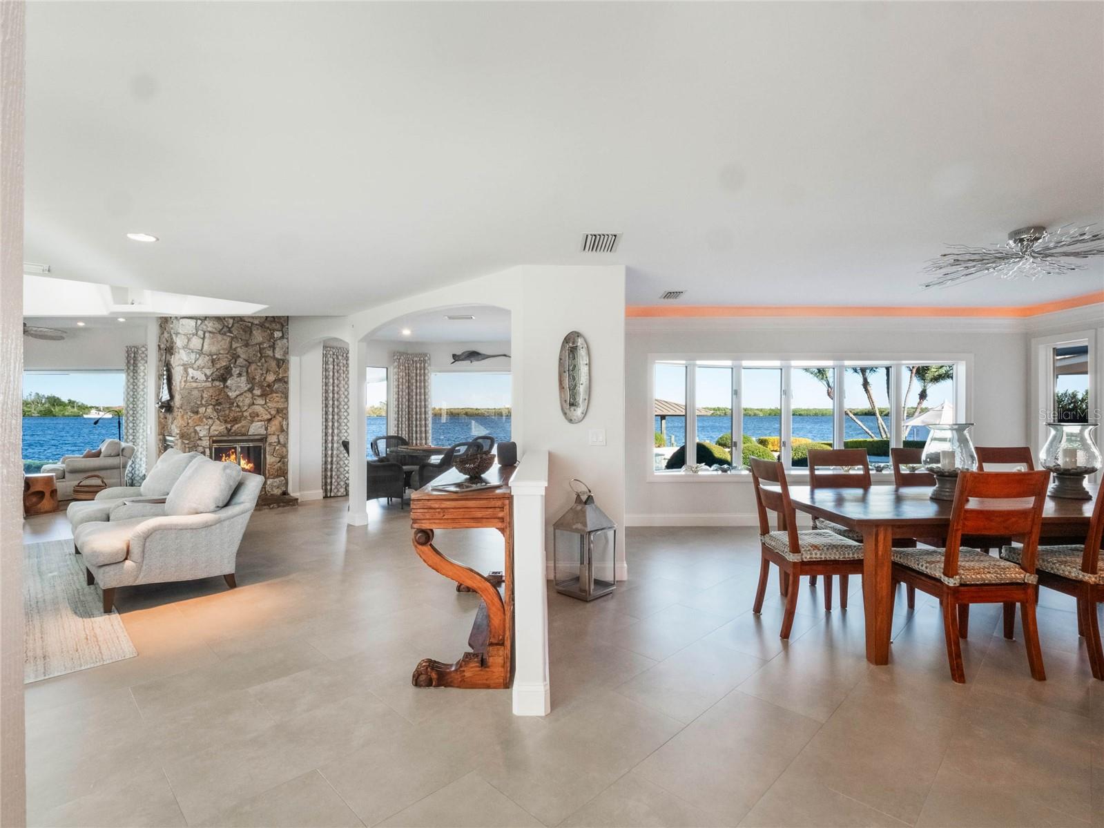 YACHT CLUB ISLAND ESTATE - Residential