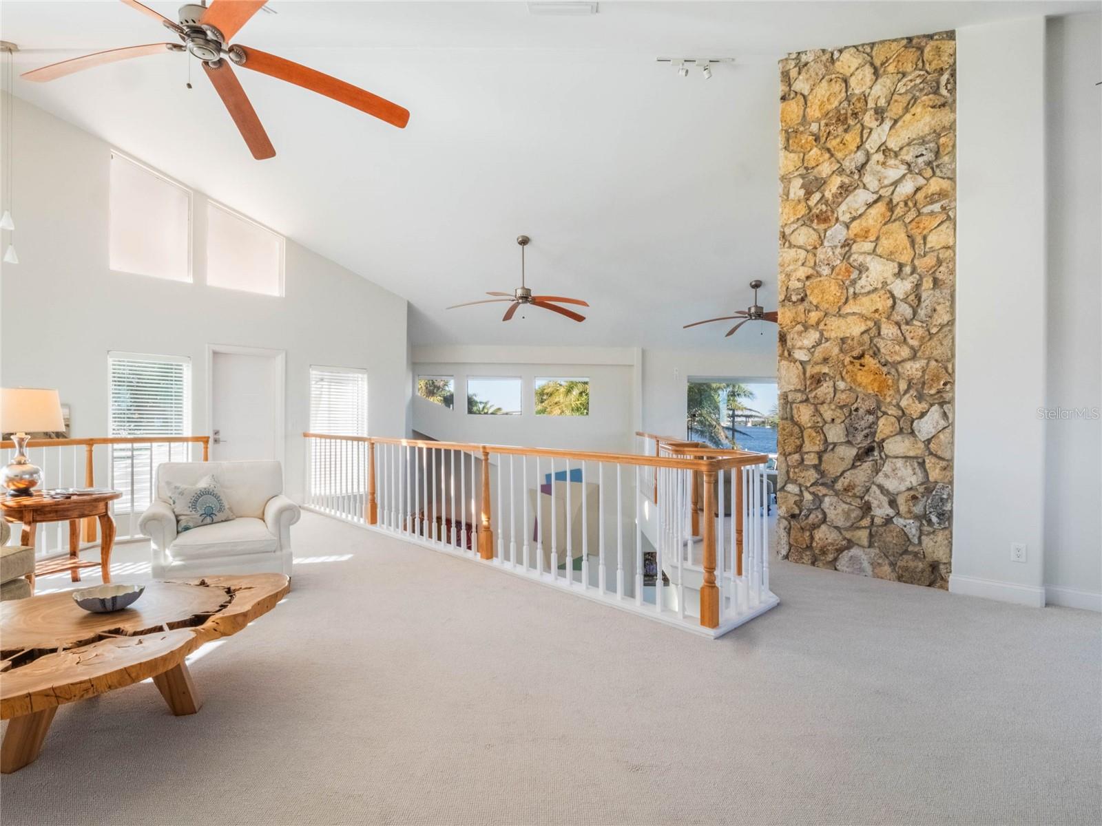 YACHT CLUB ISLAND ESTATE - Residential