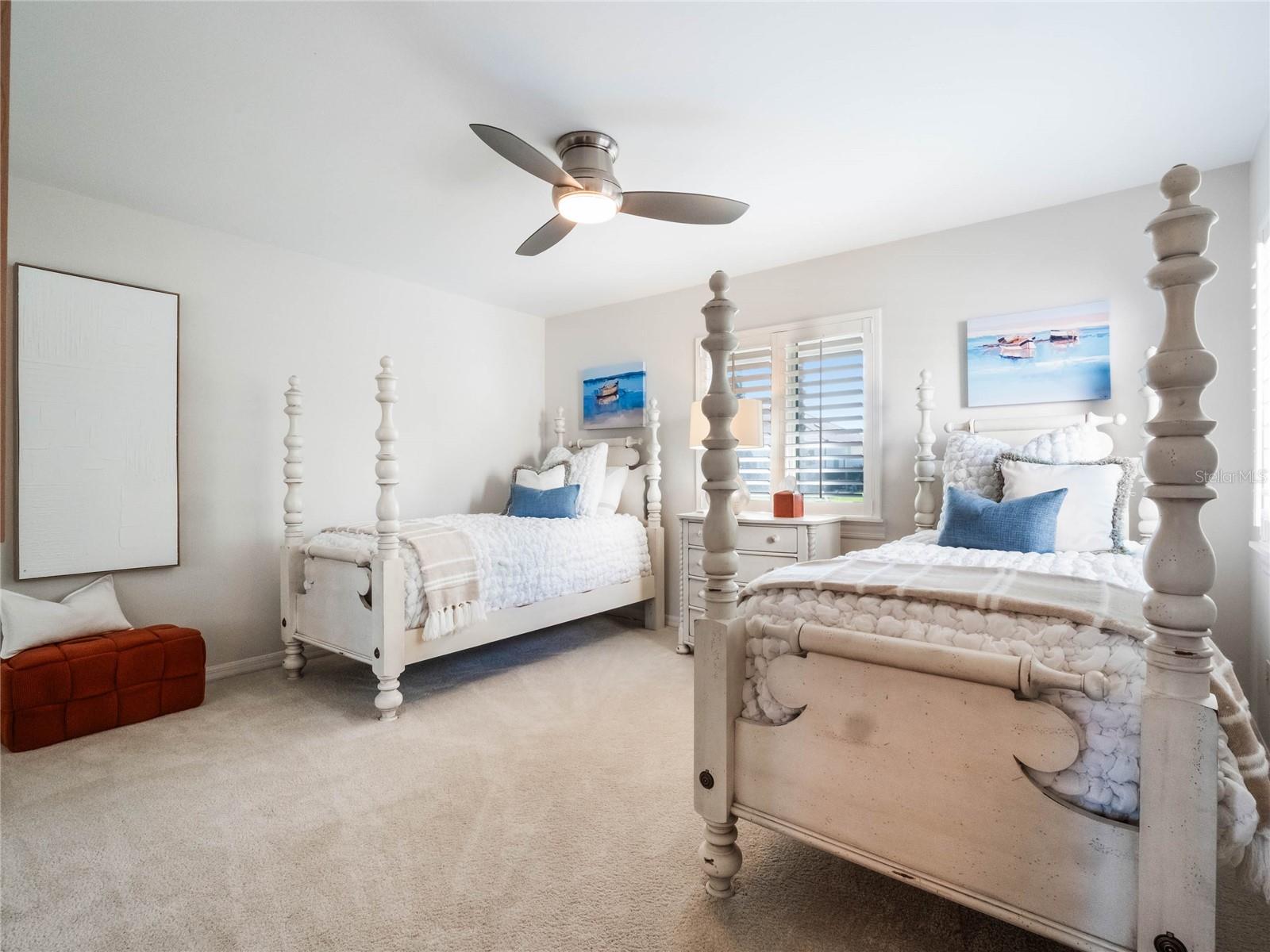 YACHT CLUB ISLAND ESTATE - Residential